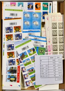 1970/2010 Boekjes, kleine stock, detail in bijlage, zm (Frankeerwaarde: €2.516,38)