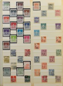 Diverse items in insteekboeken, w.o. China, Taiwan, Tsjechoslowakije, in 11 boeken, zm/m/ntz