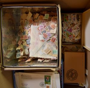 Varia met losse zegels, FDC's, op fragment, etc., m/ntz