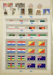 1951/2025 New York, verzameling in 2 insteekboeken, inclusief blokken, vlagreeksen in velletjes, interessant voor de laatste jaren, blok 1 ook aanwezig, zm