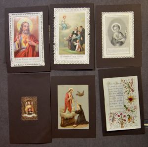 Bidprentjes, mooie samenstelling met veel kant, porselein, grotendeels gekleefd, enz. (208 stuks)