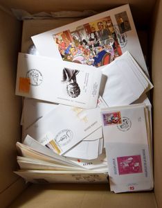 1957/2001, verzameling/ samenstelling 819 FDC's, in 3 albums en los, zm.