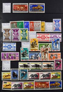 1962/2010 Collection in 2 binders, with 32A/B, nice thematics, mini sheets, 1300A (2x), 1415/18, 1424/27, zm/m