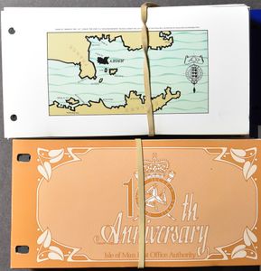 1958/1997 Collection in 2 Safe albums + large sheetlets + year sets 1991/1998 + 118 presentation cards, vf.