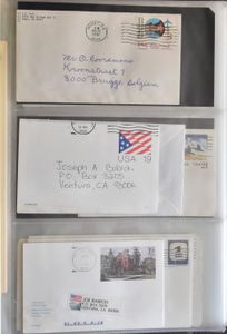 Verzameling postwaardestukken en brieven, (1920/90) in 3 albums, zm/m.
