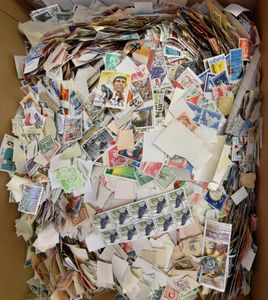 Packed box, including quite a few large-format Eastern Bloc countries, also some Belgium, vf/f/to be checked
