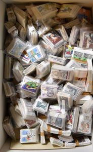 10.000 zegels in pakjes, in 2 dozen, zm/m.