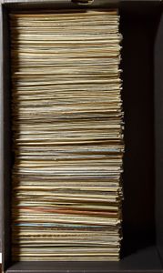 Various places, old cards (970 items)