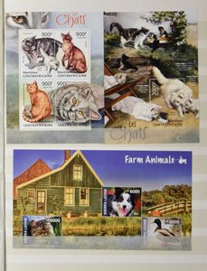 FAUNA : Collection of pets mostly cats and dogs, in stockbook, vf.