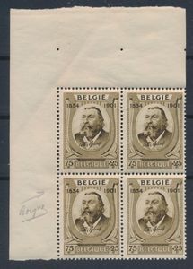 No 385-V2 ' P. Benoit' en bloc de quartre, var. 'borgne' dans le timbre en bas à gauche, tb (OCB €167.50)