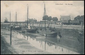 Lillo, belle carte du port + quelques wagons de train à vapeur (1 pièce).