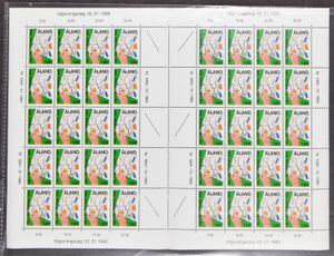1984/2018 Verzameling in insteekboek met extra's zoals Mi. n° 15 volledig vel, boekjes, combinaties, Julen, veldeeltjes met brug, zm