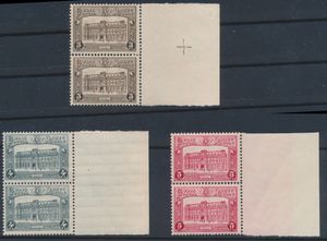 TR 170, TR171A, TR172 'Postpakketzegels 1929/30', alle in rechtopstaand paar met bladboord.   (OBP  €80), zm.