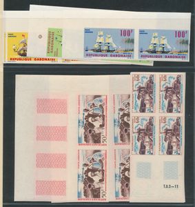 Large quantity in sachets, etc., including many mint, themed such as Israel anti-hunger (stain), vf