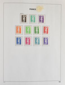 1966/1993 Collection in 2 Davo albums incl. booklets Red Cross etc., pre-os, vf.