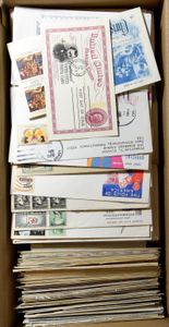 Samenstelling w.o. heel veel 1° dag en enkele air-mail, m/ntz (650 stuks)
