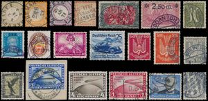 1871/1945 Quasi complete collection in Davo album, mostly gest., where n° 10/11 gest., 27 gest., 66 III gest., Coat of Arms gest., 407/9 gest., Wagner gest., airmail gest., zeppelin gest. (w.o. with sign), Polarfahrt gest., Chicagofahrt gest., service, BL 1 *, BL 2 *, BL 3 gest., vf/f/to be checked.