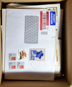 Samenstelling vanaf jaren '60, FDC's, briefkaarten, brieven, enz.. (266 stuks)