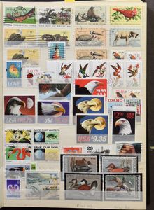 Vogels, verzameling in 8 boeken en S.G. catalogus, o.a. Albanië, IJsland, T.A.A.F., USA (met Eagles) Britse gebieden, aardige koop, zm/m/ntz