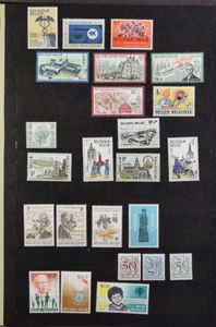 1919/1985 Verzameling voornamelijk nominaal in 4 insteekboeken, zm/m