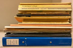 Zusammenstellung von 33 Büchern, siehe Fotos auf der Website
