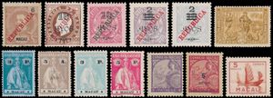 1898/1974, Mooie verzameling op bladen vanaf Republica-opdrukken met zeldzame zegels, certificaten bij Mundifil n° 187, 188, 191, 192, 246, Vasco da Gama, Cérès incl. goede zegels, 1948 Motivos Locales, 1951 schepen, luchtpost, zm (Hoge cataloguswaarde)