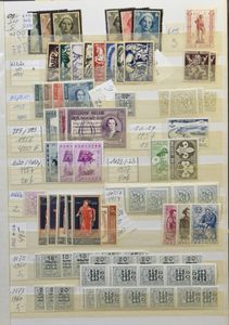 1934/1995 Verzameling voorraad in 4 albums en 4 insteekboeken, hoofdzakelijk nominaal + enkele omslagen, ook iets buitenland, zm/m/ntz (Frankeerwaarde: €1.382)