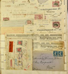 Enkele honderden poststukken, w.o. zichtkaarten in 2 albums, meest ouder met o.a. België, Duitsland, Frankrijk, zm/m/ntz