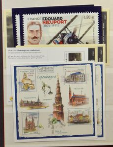 Diverse items in 5 boeken, thema's w.o. wiskunde, astronomie, Legends of Hollywood, zm