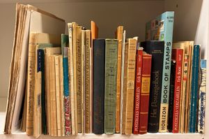Samenstelling van 60 boeken, w.o. België, Frankrijk, Verenigde Staten, etc., zie foto's website