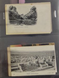 Noord-Afrika, album met ca. 90 oude zichtkaarten, w.o. Suezkanaal, Algérie, naakte schonen 
(90 stuks)