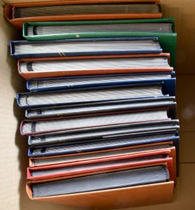 Insteekboeken, 13 lege, zwarte blz., diverse formaten