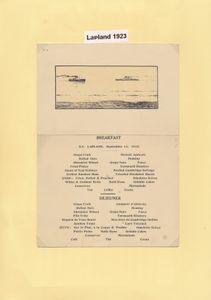 RED STAR LINE :  UITZONDERLIJKE, prachtig opgebouwde  verzameling, in 3 mappen/ albums, die de rijke geschiedenis van de Antwerpse Star Line belicht, van de Belle Epoque tot midden de jaren '30. Met vele 100den zichtkaarten, briefstukken, menukaarten, reclamefolders en andere zeldzame originele stukken wordt het leven aan boord van de schepen  van weleer uitgebreid in beeld gebracht. LEVENSWERK van een verzamelaar, in zeer mooie kwaliteit en met vele moeilijk te vinden stukken, ZELDEN aangeboden !