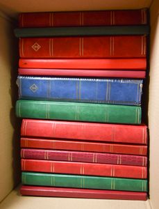 Insteekboeken, 13 stuks, witte bladen, verschillende diktes