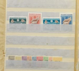 Allerlei landen in 11 albums/insteekboeken, zm/m/ntz