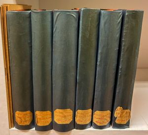 Le collectioneur de timbres-postes, samenstelling van 11 stuks, w.o. 6 in hardcover met meerdere uitgiftes ingebonden