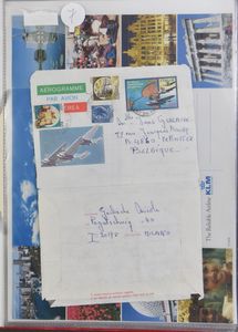 Mooie verzameling van luchtpostbladen in 2 mappen enkel vanuit buitenland, zoals Italië, USA, Mauritius, Thailand, Maleisië, Grenada, enz., zm