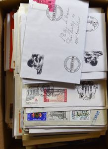 Grote samenstelling brieven (meerdere honderden), alle gelopen stukken, grote verscheidenheid aan porten, zegels, variëteiten, curiositeiten, stempels, enz., zm/m