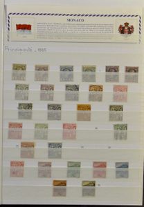 Divers pays dans un album épais, dont Monaco (avec de beaux timbres), tels que LP oiseaux et autres, Chypre, Malte, Croatie, tb/b/à voir