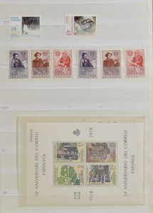 Accumulation de divers pays dans 4 albums, dont la Belgique, l'Espagne, la France, les États-Unis, les îles Anglo-Normandes, le Canada, Aland, le Luxembourg, le Vatican, tb