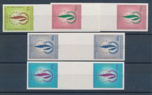 N° 676/79 ‘Human rights’ in imperforate bridge pairs, vf