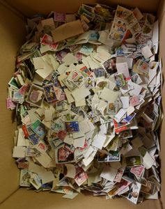 Box packed with items, evenly distributed, paper-free and on fragment, including many from Belgium (also bundles), Germany, vf/f/to be checked
