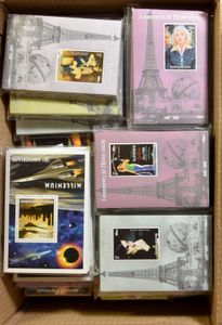 Large commercial stock of souvenir sheets on various subjects, tens of thousands of items, vf