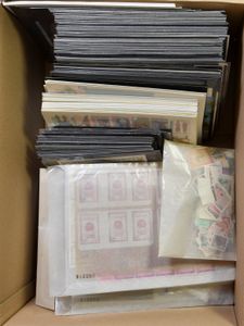 World (**/*/0/BRF), stock remnants on stock cards and in bags, various countries, including Cuba and Korea, also some letters, f/to be checked
