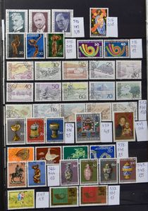 1949/2020 Accumulation in stockbook with complete sets and souvenir sheets, vf (€1,467)