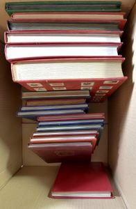 Stockbooks, 17 empty stockbooks, various sizes in varied condition