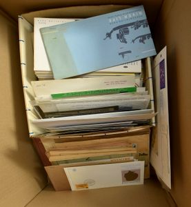 Accumulation of various countries, including presentation packs, Commonwealth, letters from Brunei, exchange booklets from Belgium, etc., vf/f/to be checked