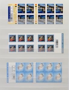 Interesting variety box, containing many black and white sheetlets (also coloured), stamps in sheets and sheet parts, etc., vf/f/to be checked