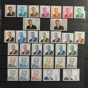 Accumulation of various themes in 2 stockbooks, including the Royal Family, birds, scouts, ships, fauna and flora, art (China), sports, etc., vf/f/to be checked