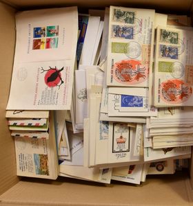 Welt von A-Z in großer Box mit 10 kg FDCs, u. a. interessantes Thema, einwandfrei/schön/zu kontrollieren